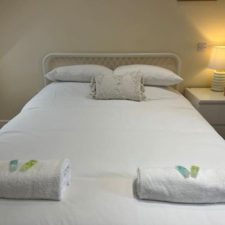 6 Studio Flat, 50M To Airbus Bristol Buitenkant foto