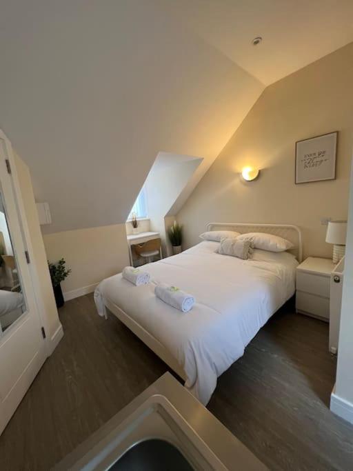 6 Studio Flat, 50M To Airbus Bristol Buitenkant foto